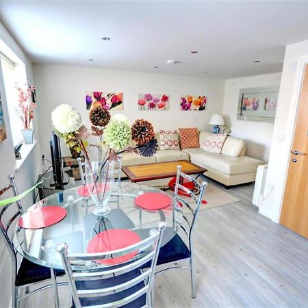 Hotties House - Two-Bed Cottage, Dog-Friendly & Off-Street Parking - 스카버러 외부 사진