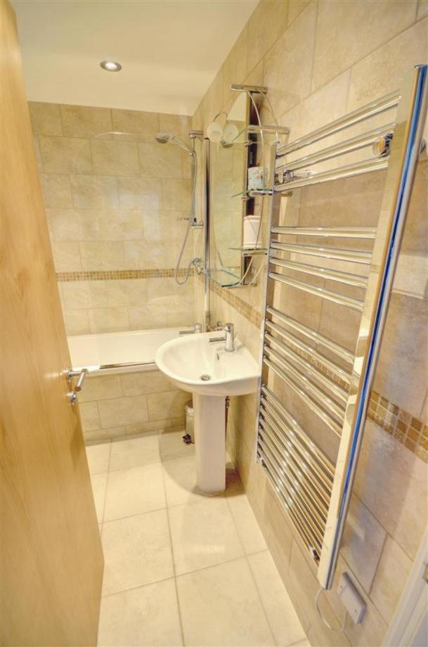 Hotties House - Two-Bed Cottage, Dog-Friendly & Off-Street Parking - 스카버러 외부 사진